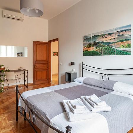Il Melograno Holiday House โรม ภายนอก รูปภาพ